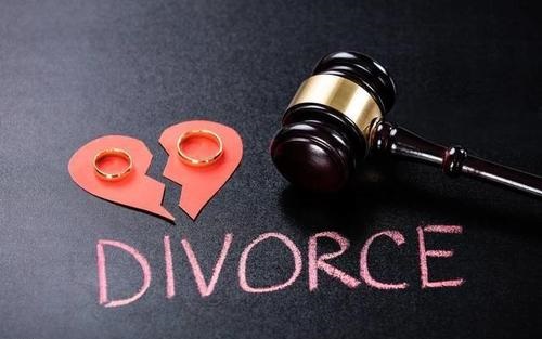 我想起诉离婚大概需要多少钱找律师