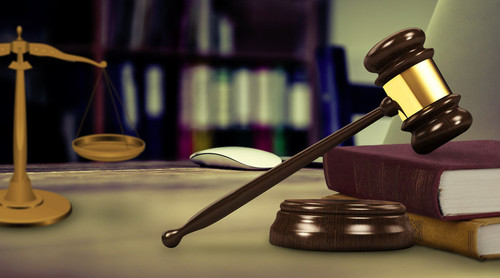 哪些人不可以担任刑事辩护人？